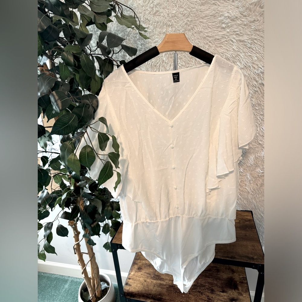 White Button Front Textured Bodysuit, Size 3X